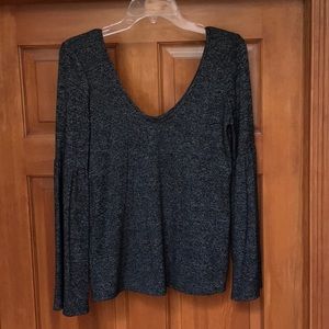 Design Lab Low Cut Long Sleeve